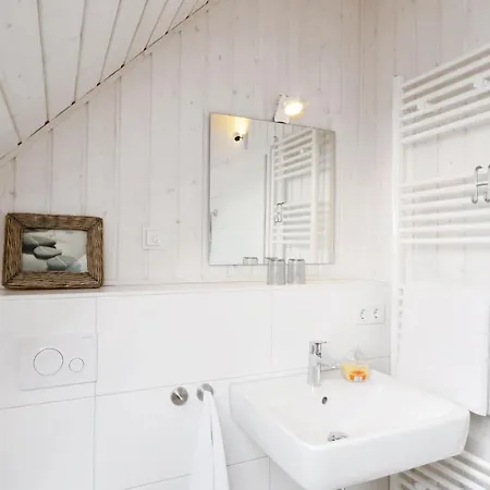 Stunning In Ostseeresort With Sauna * Olpenitz