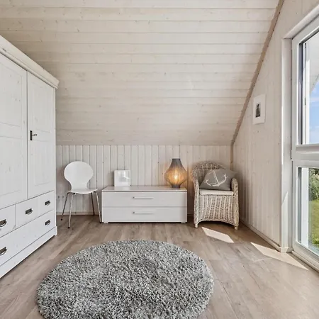 بيت للعطل Awesome In Ostseeresort With Sauna أوبلينتيز