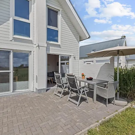 Awesome In Ostseeresort * Olpenitz